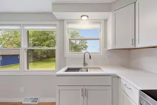 205 Park Ave N, Vernon Center, MN 56090 - Photo 8