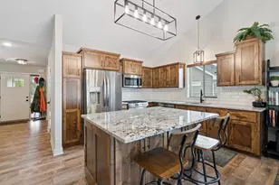 38958 Elm Ct, North Branch, MN 55056 - Photo 10