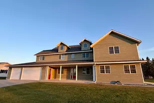 310 7th St SW, Roseau, MN 56751 - Photo 2
