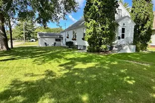 701 5th St NE, Staples, MN 56479 - Photo 1