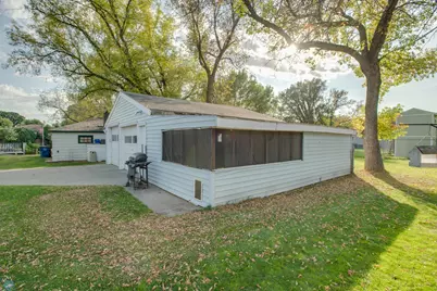 407 15th Street N, Moorhead, MN 56560 - Photo 36
