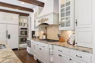 10005 Trails End Rd, Chanhassen, MN 55317 - Photo 8