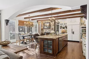 10005 Trails End Rd, Chanhassen, MN 55317 - Photo 6