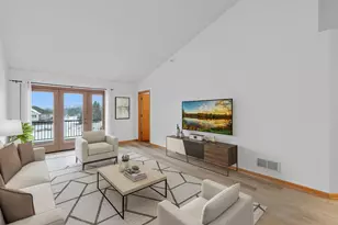 5514 Nathan Ln N, Plymouth, MN 55442 - Photo 2