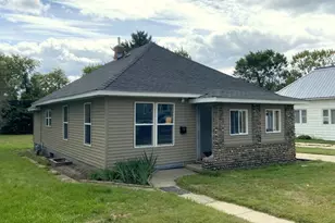 128 Dakota Ave SE, Staples, MN 56479 - Photo 1