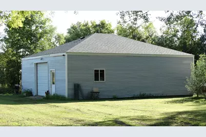 404 12th Avenue SE, Elbow Lake, MN 56531 - Photo 2