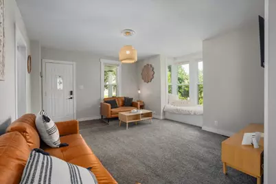 527 W Grand Avenue, Eau Claire, WI 54703 - Photo 4