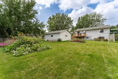 1916 9 1/2 Avenue SE, Rochester, MN 55904 - Photo 2