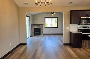 912 Katelyn Circle NE, Montgomery, MN 56069 - Photo 10