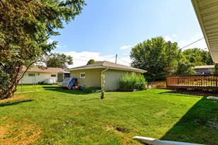 1406 Albers Path, Faribault, MN 55021 - Photo 10