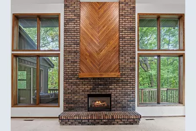 1094 Golden Oaks Lane, Saint Joseph, WI 54016 - Photo 8