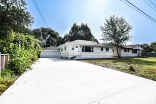 5608 Vera Cruz Ave N, Crystal, MN 55429 - Photo 1