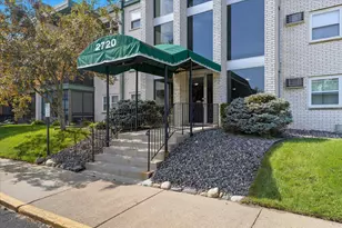 2720 Dale St N, Roseville, MN 55113 - Photo 32