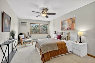 2720 Dale St N, Roseville, MN 55113 - Photo 24