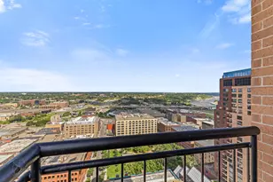 168 6th St E, Saint Paul, MN 55101 - Photo 6