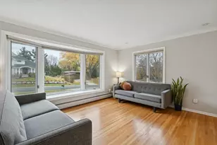 635 Ivy Falls Ave, Mendota Heights, MN 55118 - Photo 4