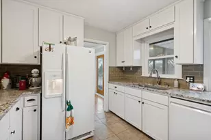 635 Ivy Falls Ave, Mendota Heights, MN 55118 - Photo 8