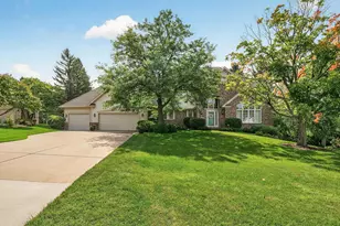606 Sutcliff Cir, Mendota Heights, MN 55118 - Photo 1