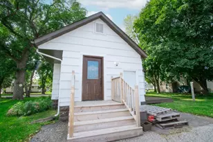 824 4th St, Nicollet, MN 56074 - Photo 2