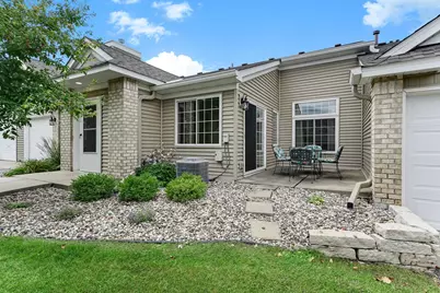 537 Mission Hills Drive, Chanhassen, MN 55317 - Photo 1