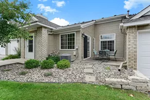 537 Mission Hills Dr, Chanhassen, MN 55317 - Photo 1