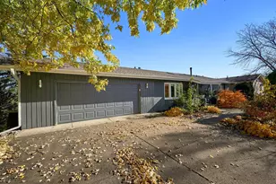 7870 Ranchview Ln N, Maple Grove, MN 55311 - Photo 4