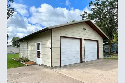 2003 S Broadway Street, Menomonie, WI 54751 - Photo 28