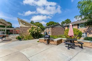 806 Old Settlers Trail, Hopkins, MN 55343 - Photo 26