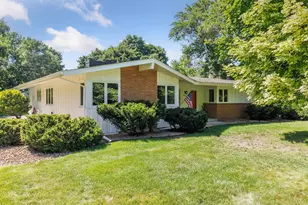 4254 Kings Dr, Minnetonka, MN 55345 - Photo 1