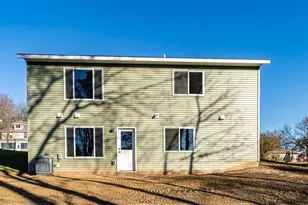2524 15th St SE, Rochester, MN 55904 - Photo 2