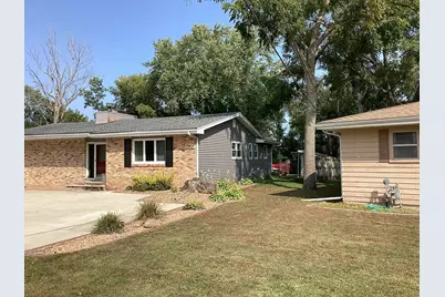 1518 Elm Street, Albert Lea, MN 56007 - Photo 2