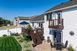 1424 Hillside Ct, Sauk Rapids, MN 56379 - Photo 6