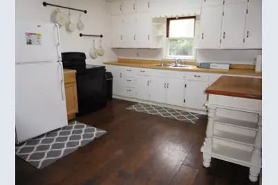 204 2nd Street SW, Elbow Lake, MN 56531 - Photo 2