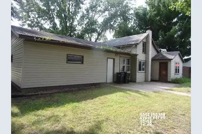 113 4th Street SW, Melrose, MN 56352 - Photo 2