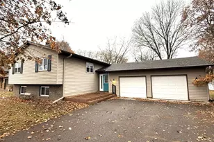 2870 Wayland Ct, Eau Claire, WI 54703 - Photo 1