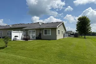 106 Glenshire Blvd S, Watkins, MN 55389 - Photo 2