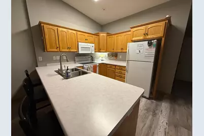 106 Glenshire Boulevard S, Watkins, MN 55389 - Photo 8