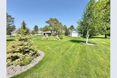910 Lake Forest Circle, Detroit Lakes, MN 56501 - Photo 46