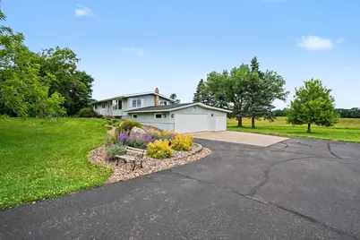 158 County Road E, Houlton, WI 54082 - Photo 2