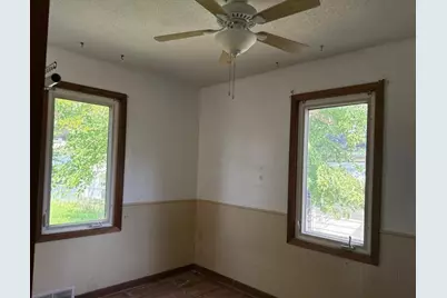 2057 Sherwood Avenue, Saint Paul, MN 55119 - Photo 14