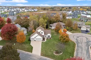 636 Ridgewood Ln, Delano, MN 55328 - Photo 2