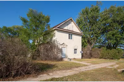 423 1st Street NW, Cass Lake, MN 56633 - Photo 2