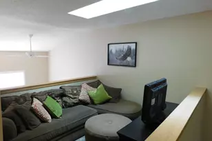 484 Hickory Ln N, Oakdale, MN 55128 - Photo 10