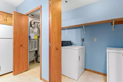 3329 Greenbrier Street, Vadnais Heights, MN 55127 - Photo 18