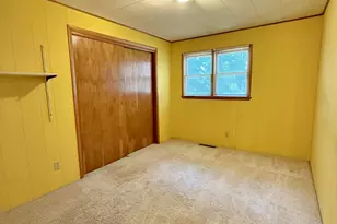 1010 Arnold Ave N, Thief River Falls, MN 56701 - Photo 12