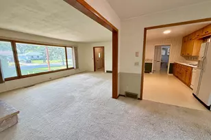 1010 Arnold Ave N, Thief River Falls, MN 56701 - Photo 2