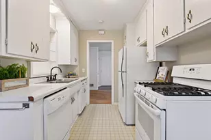 8811 Girard Ave S, Bloomington, MN 55420 - Photo 4