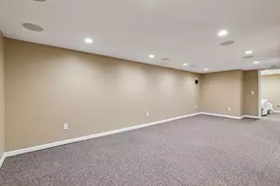 8811 Girard Ave S, Bloomington, MN 55420 - Photo 18