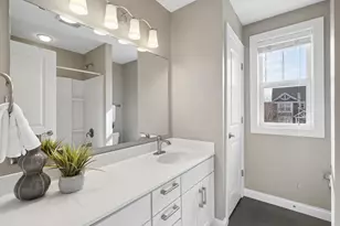 1620 Bluewater Ln, Woodbury, MN 55129 - Photo 32