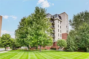 317 Groveland Ave, Minneapolis, MN 55403 - Photo 36